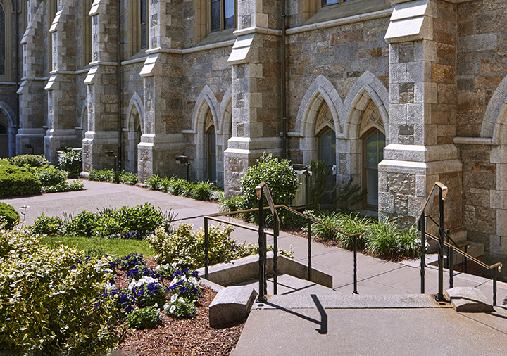 ElkusManfredi_CathedralOfTheHolyCross_42web